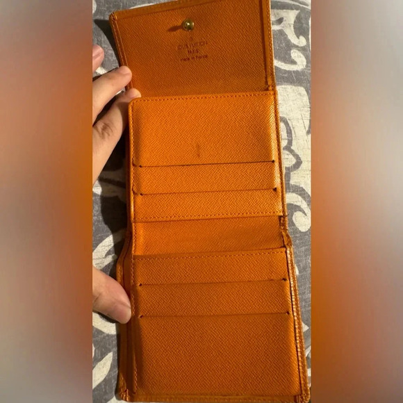 Louis Vuitton Epi Trifold Wallet - Orange - Picture 4 of 9